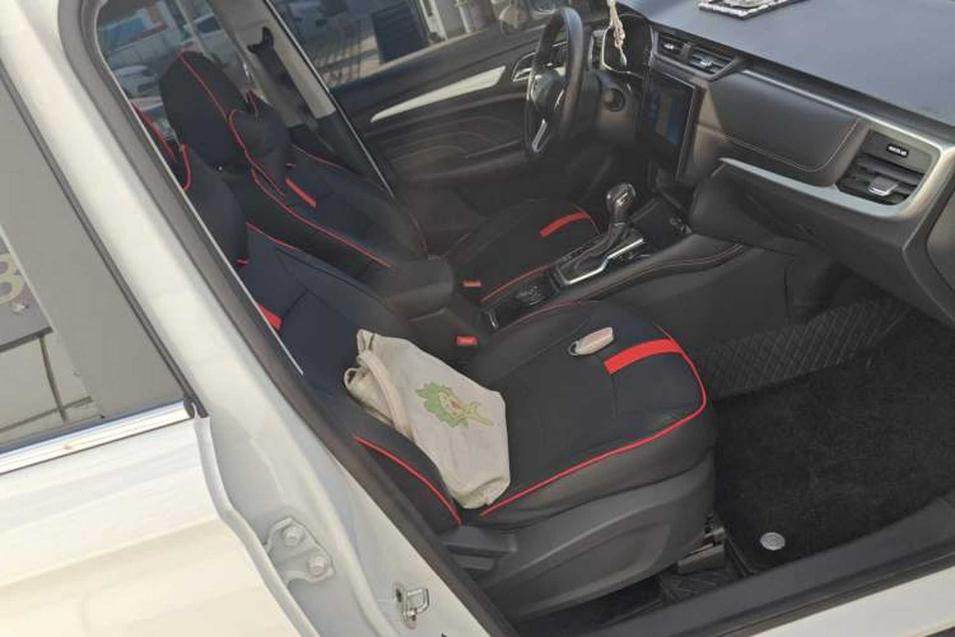 Used Roewe RX3 2021 PRO 1.6L CVT Elite Model Right Front Seat