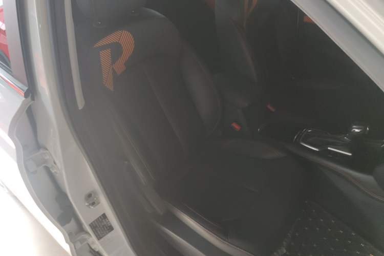 Used Roewe RX3 2021 PRO 1.6L CVT Flagship Model Right Front Seat