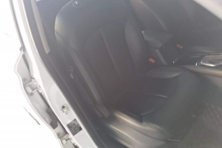 Used Roewe RX3 2021 PRO 1.6L CVT Elite Model Right Front Seat