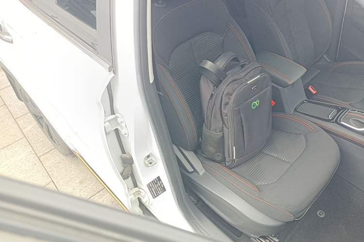 Used Roewe RX3 2021 PRO 1.6L CVT Elite Model Right Front Seat