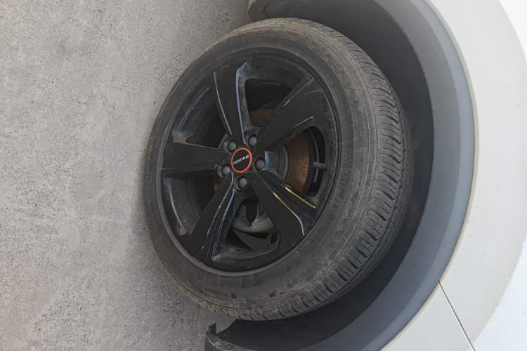 Used Roewe RX3 2021 PRO 1.6L Manual Flagship Model Right Front Wheel Hub