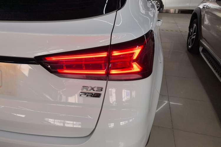 Used Roewe RX3 2021 PRO 1.6L CVT Flagship Model Right Rear Taillight