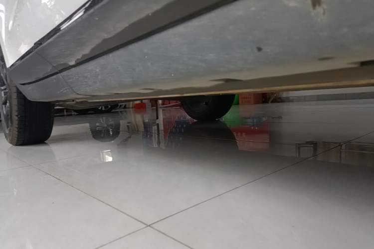 Used Roewe RX3 2021 PRO 1.6L CVT Elite Model Right Side Sill