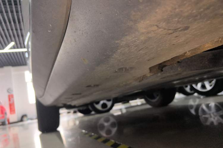 Used Roewe RX3 2021 PRO 1.6L CVT Flagship Model Right Side Sill