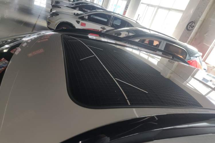 Used Roewe RX3 2021 PRO 1.6L CVT Flagship Model Roof