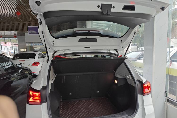Used Roewe RX3 2021 PRO 1.6L CVT Flagship Model Trunk