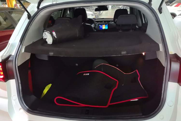 Used Roewe RX3 2021 PRO 1.6L CVT Elite Model Trunk