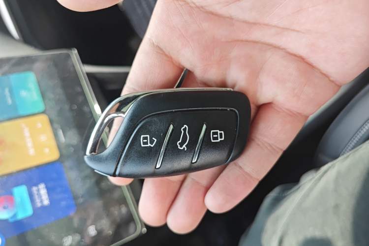Used Roewe RX3 2021 PRO 1.6L Manual Flagship Model Vehicle Key