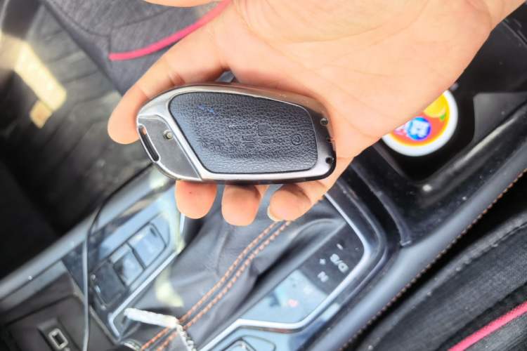 Used Roewe RX3 2021 PRO 1.6L CVT Elite Model Vehicle Key