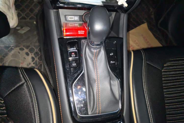 Used Roewe RX3 2021 PRO 1.6L CVT Elite Model Gear Lever