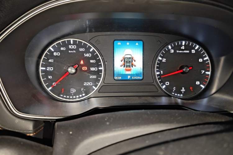 Used Roewe RX3 2021 PRO 1.6L CVT Elite Model Odometer Close Up