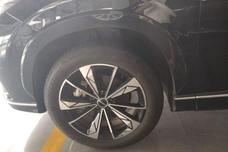 Used Roewe RX5 2023 1.5T Luxury Sliding-Screen Version Exterior 7