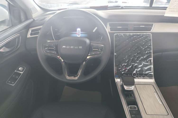 Used Roewe RX5 2023 PLUS 330TGI Automatic Trendsetting Smart Edition Interior 2