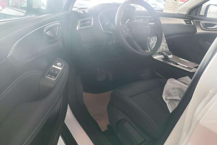 Used Roewe RX5 2023 PLUS 330TGI Automatic Trendsetting Smart Edition Interior 3