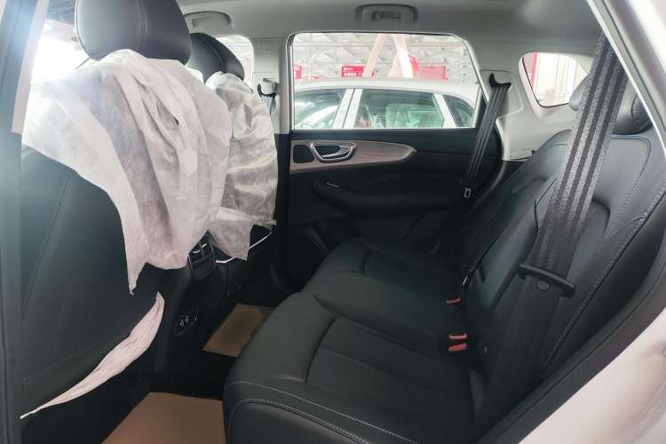 Used Roewe RX5 2023 PLUS 330TGI Automatic Trendsetting Smart Edition Interior 4