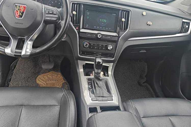 Used Roewe RX5 2016 20T Two-Wheel Drive Automatic Flagship Edition Audio And AC Panel