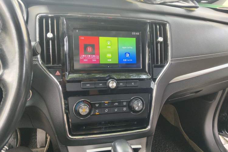 Used Roewe RX5 2016 20T Two-Wheel Drive Automatic Flagship Edition Audio And AC Panel