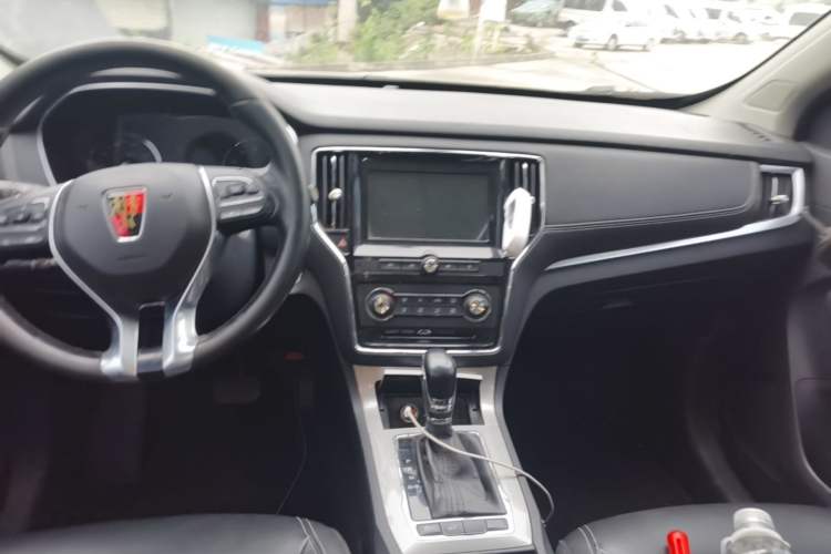 Used Roewe RX5 2016 20T Two-Wheel Drive Automatic Flagship Edition Audio And AC Panel