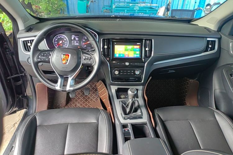 Used Roewe RX5 2016 20T Two-Wheel Drive Manual Flagship Edition Center Console