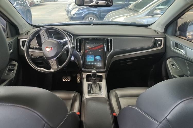 Used Roewe RX5 2016 30T Two-Wheel Drive Automatic Internet Smart Edition Center Console