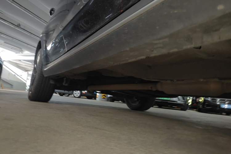 Used Roewe RX5 2016 20T Two-Wheel Drive Automatic Internet Smart Edition Chassis Front Right