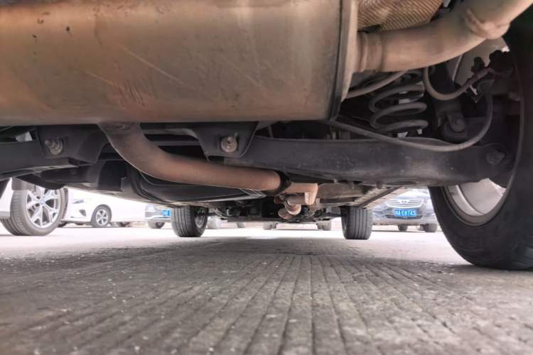 Used Roewe RX5 2016 20T Two-Wheel Drive Automatic Flagship Edition Chassis Rear