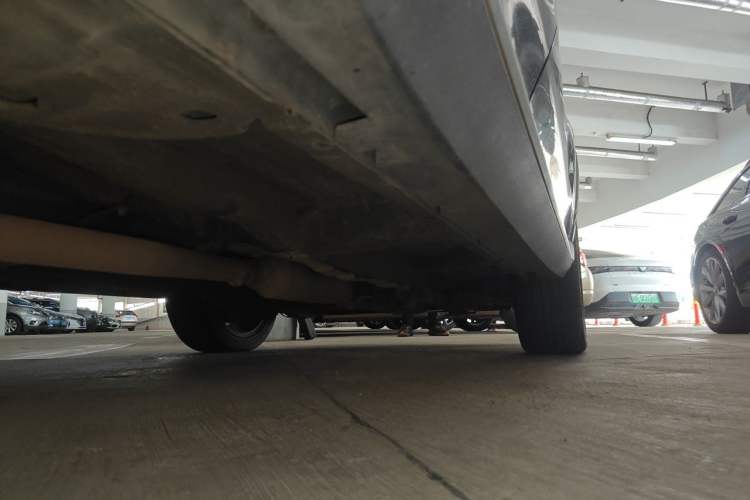 Used Roewe RX5 2016 20T Two-Wheel Drive Automatic Internet Smart Edition Chassis Rear Right