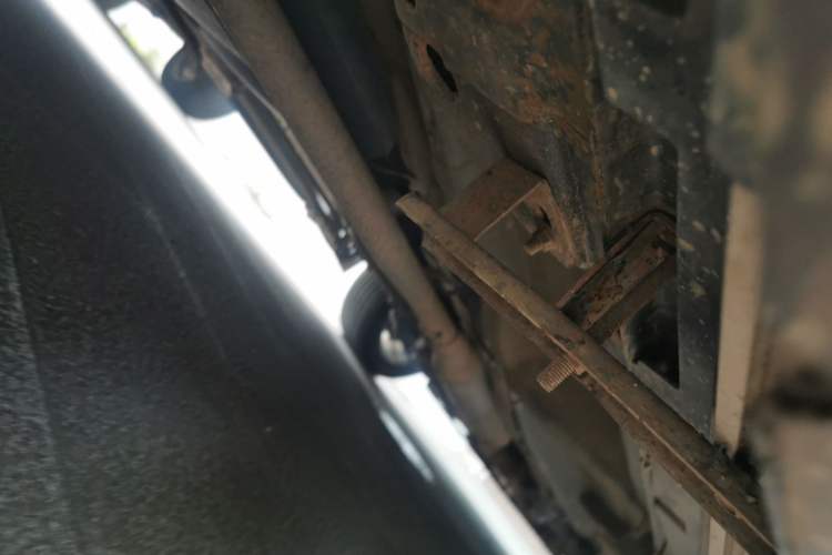 Used Roewe RX5 2016 20T Two-Wheel Drive Manual Flagship Edition Chassis Rear Right