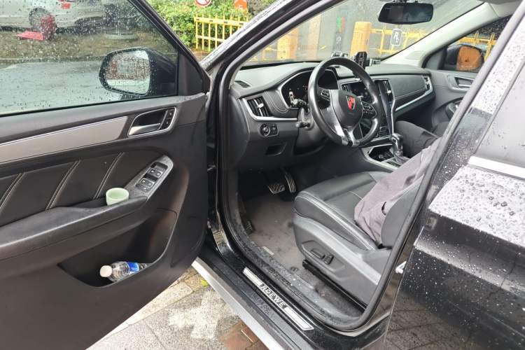 Used Roewe RX5 2016 30T Two-Wheel Drive Automatic Internet Smart Edition Driver Seat