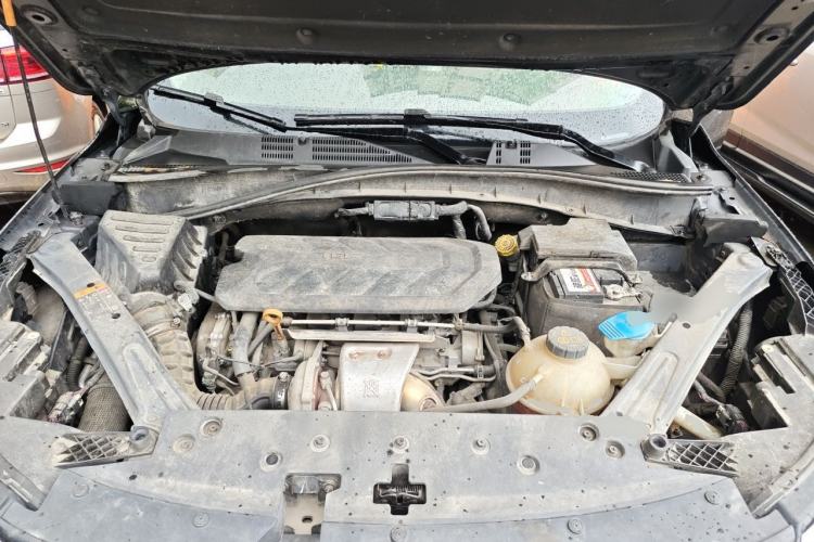 Used Roewe RX5 2016 30T Two-Wheel Drive Automatic Internet Smart Edition Engine Bay