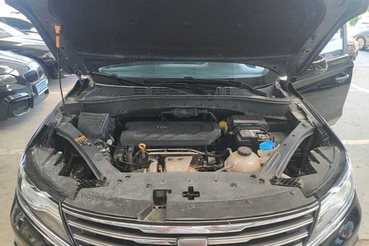 Used Roewe RX5 2016 30T Two-Wheel Drive Automatic Internet Smart Edition Engine Bay