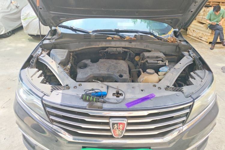 Used Roewe RX5 2016 20T Two-Wheel Drive Automatic Flagship Edition Engine Bay