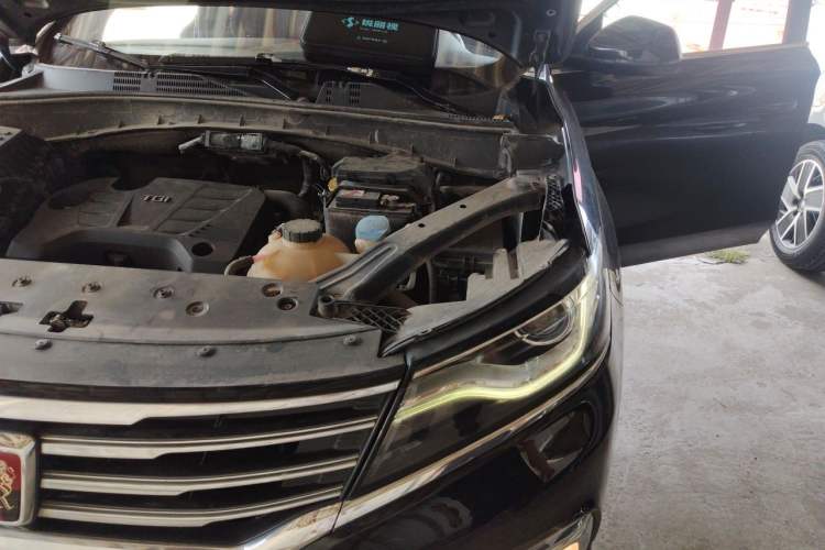 Used Roewe RX5 2016 20T Two-Wheel Drive Manual Transmission Internet Smart Edition Engine Bay Left