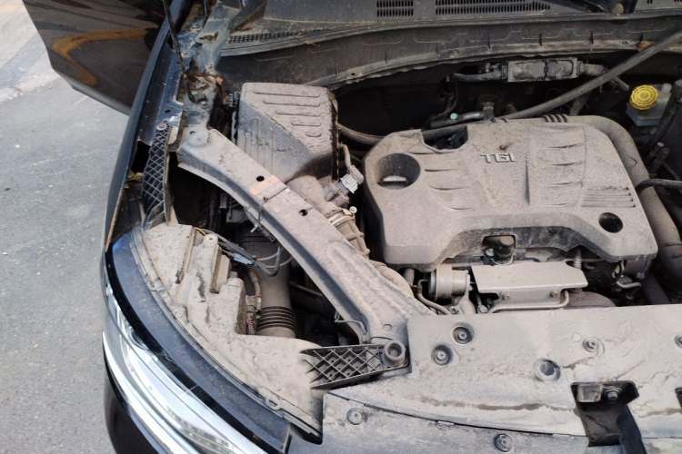 Used Roewe RX5 2016 20T Two-Wheel Drive Automatic Internet Smart Edition Engine Bay Right