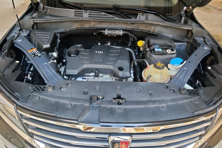 Used Roewe RX5 2016 20T Two-Wheel Drive Automatic Internet Smart Edition Engine Bay