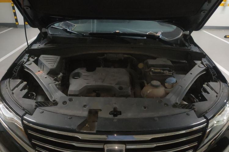 Used Roewe RX5 2016 20T Two-Wheel Drive Automatic Internet Smart Edition Engine Bay