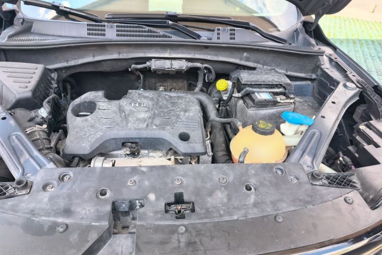 Used Roewe RX5 2016 20T Two-Wheel Drive Automatic Flagship Edition Engine Bay
