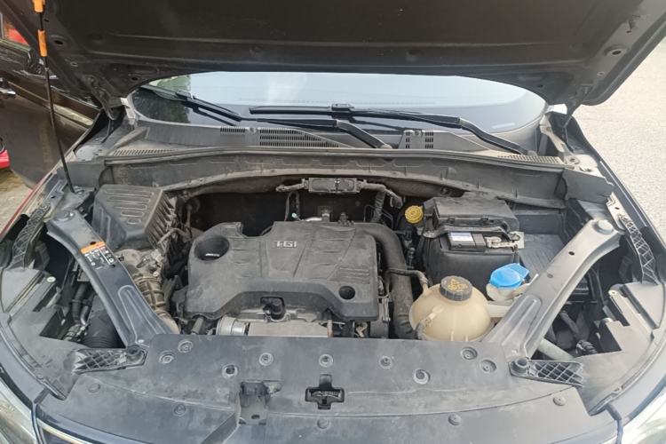Used Roewe RX5 2016 20T Two-Wheel Drive Automatic Flagship Edition Engine Bay