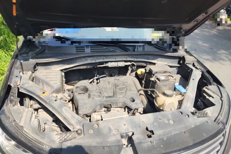 Used Roewe RX5 2016 20T Two-Wheel Drive Automatic Internet Smart Edition Engine Bay