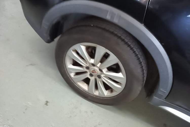 Used Roewe RX5 2016 20T Two-Wheel Drive Automatic Flagship Edition Exterior 2
