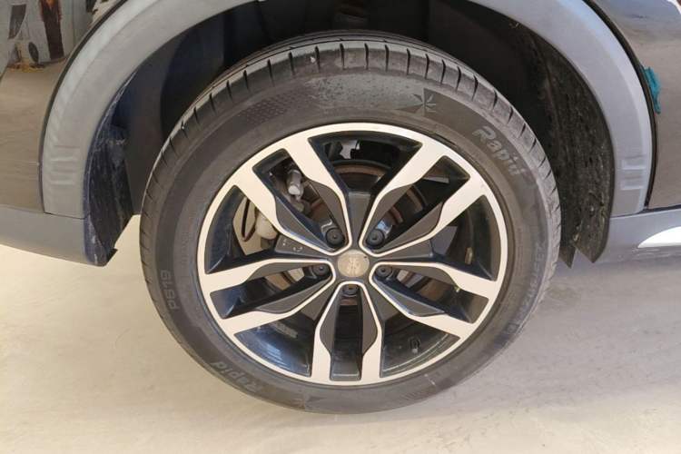 Used Roewe RX5 2016 30T Two-Wheel Drive Automatic Internet Smart Edition Exterior 3