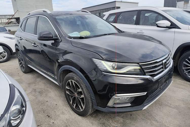 Used Roewe RX5 2016 20T Two-Wheel Drive Automatic Internet Smart Edition Front Right 45 Deg