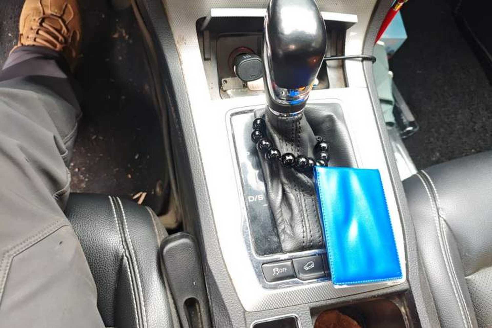 Used Roewe RX5 2016 20T Two-Wheel Drive Automatic Internet Smart Edition Gear Lever