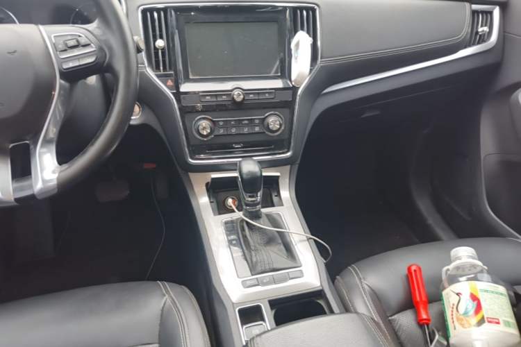 Used Roewe RX5 2016 20T Two-Wheel Drive Automatic Flagship Edition Gear Lever