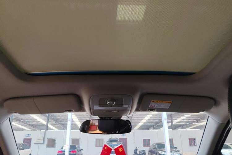 Used Roewe RX5 2016 30T Two-Wheel Drive Automatic Internet Smart Edition Headliner