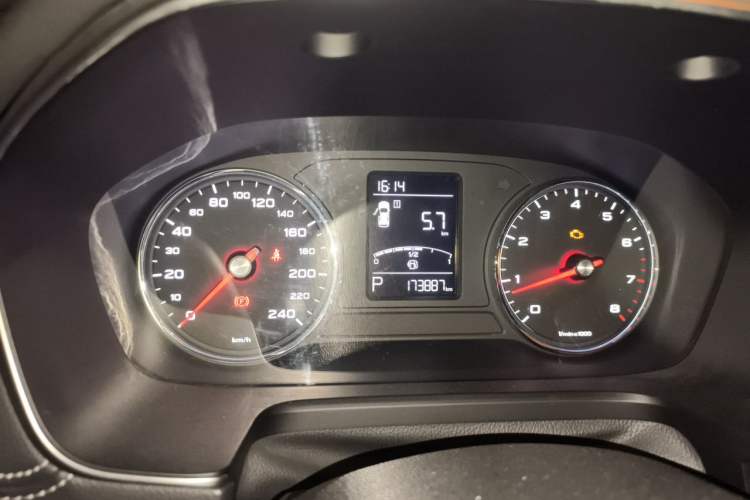 Used Roewe RX5 2016 20T Two-Wheel Drive Automatic Flagship Edition Instrument Cluster