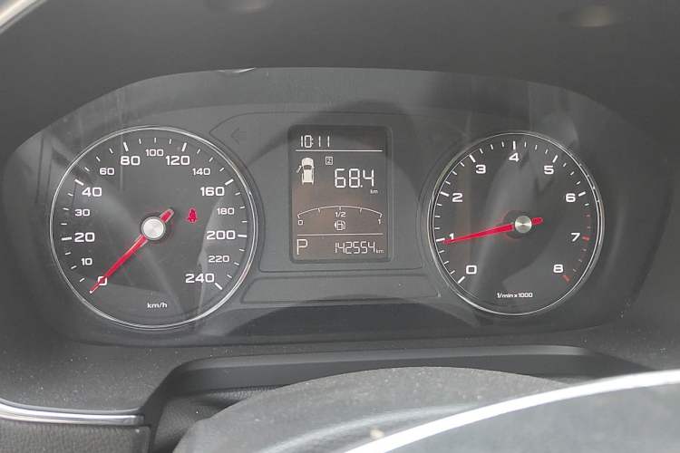 Used Roewe RX5 2016 20T Two-Wheel Drive Automatic Flagship Edition Instrument Cluster