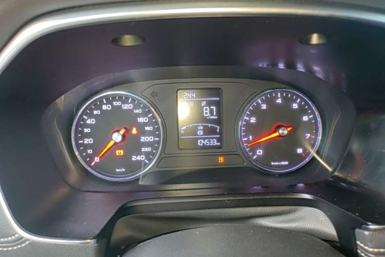 Used Roewe RX5 2016 20T Two-Wheel Drive Manual Flagship Edition Instrument Cluster