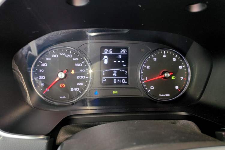 Used Roewe RX5 2016 20T Two-Wheel Drive Automatic Internet Smart Edition Instrument Cluster
