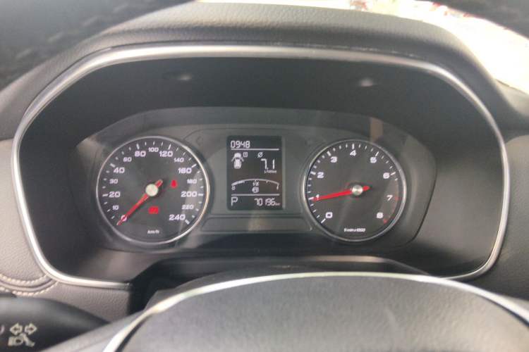 Used Roewe RX5 2016 20T Two-Wheel Drive Automatic Flagship Edition Instrument Cluster